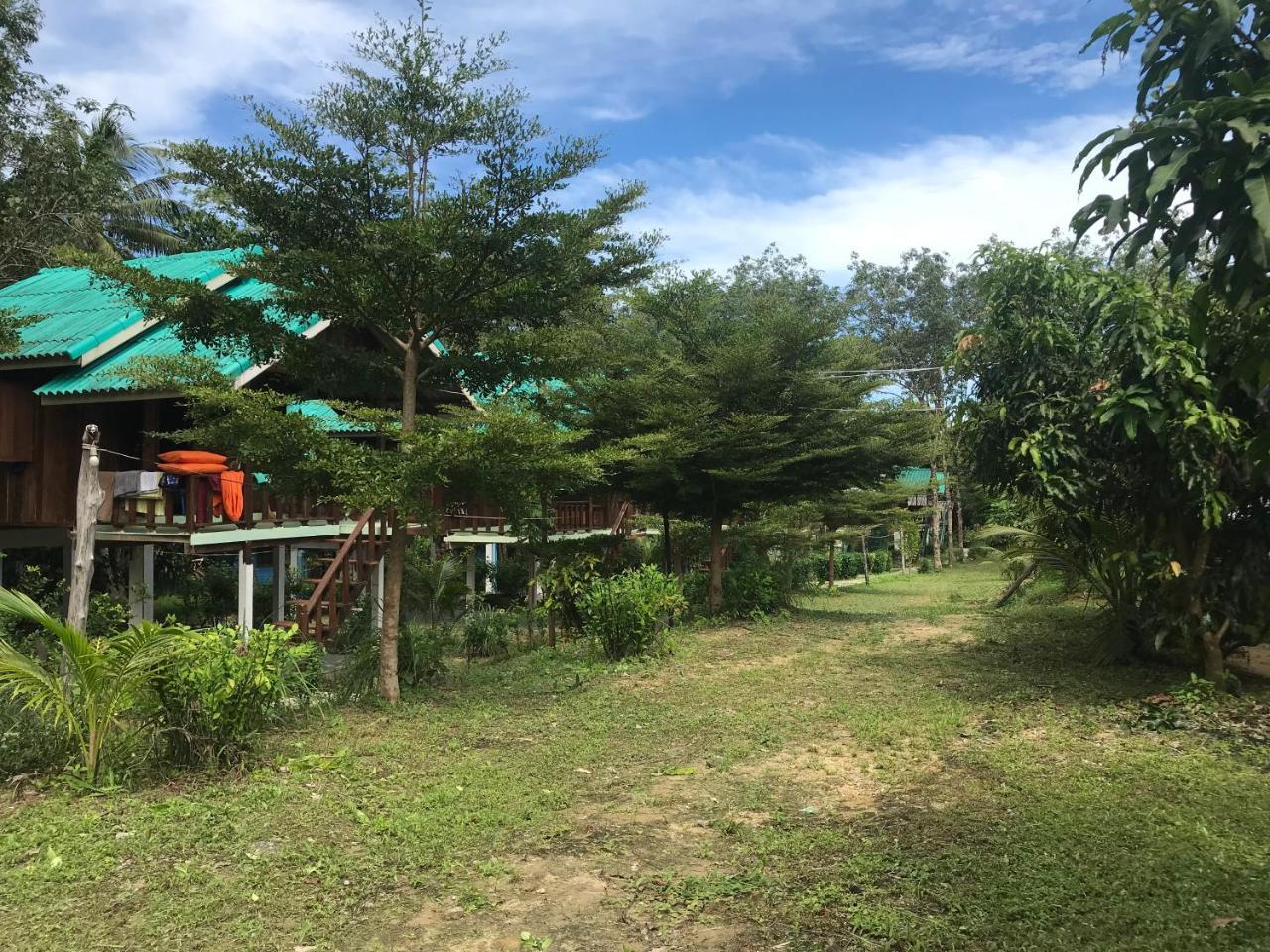 Rasta House,,Koh Phayam Hotel ภายนอก รูปภาพ