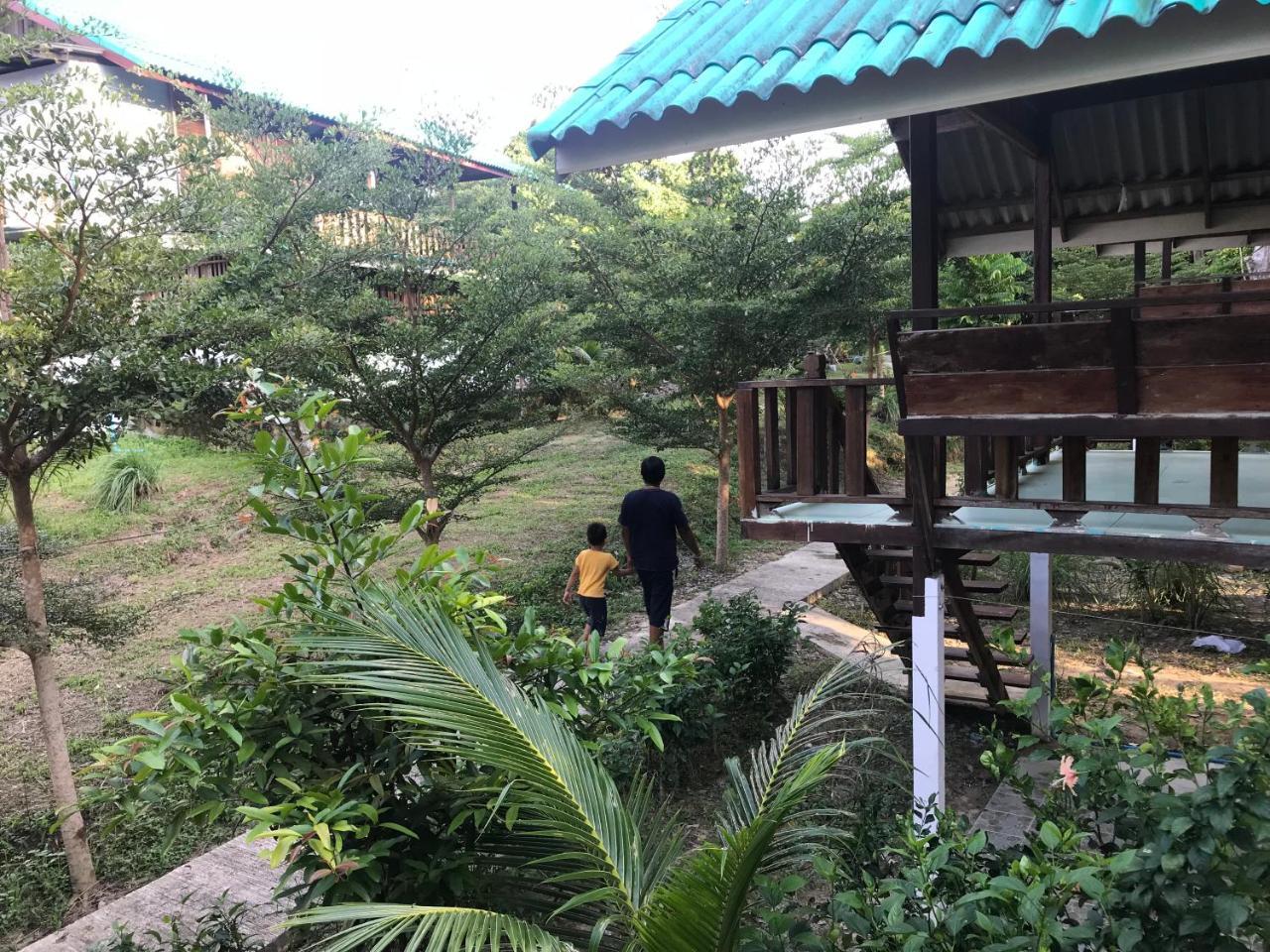 Rasta House,,Koh Phayam Hotel ภายนอก รูปภาพ